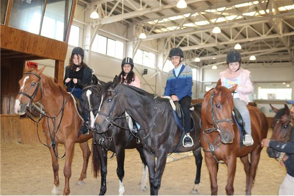 FAKHIR MERGASORI INTERNATIONAL SCHOOL GR.7 STUDENTS ENJOY HORSEBACK RIDING